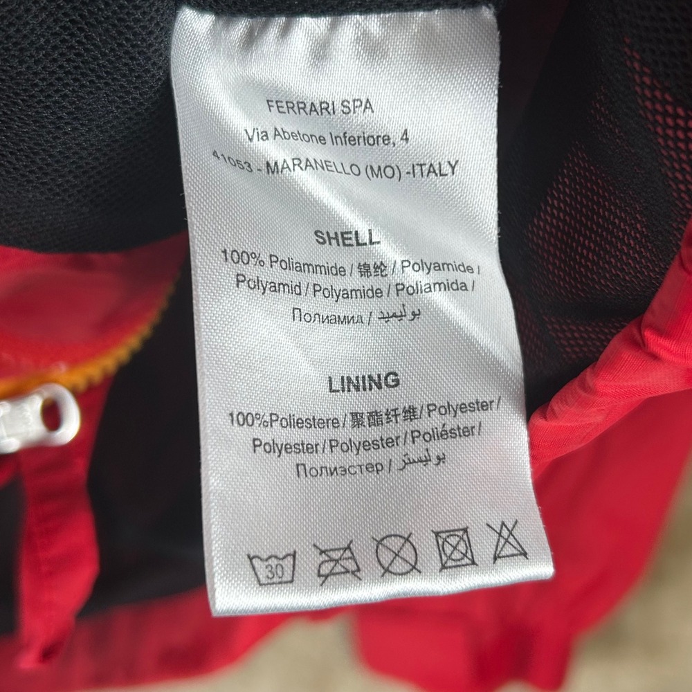 Ferrari Mens Red Hooded Windbreaker Jacket Scuderia F1 Racing Mesh Lined Size M - Picture 6 of 12